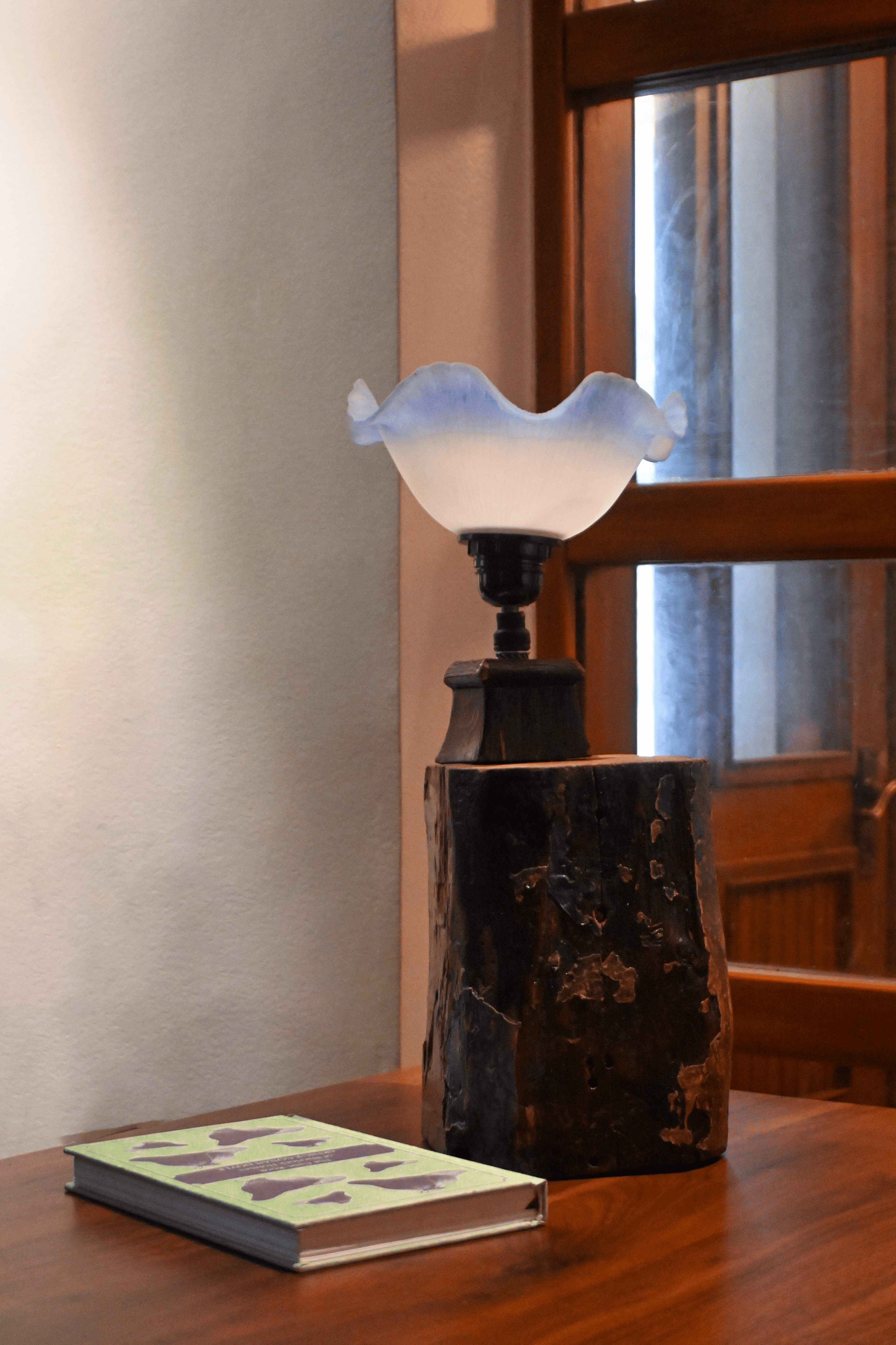 Wildflower Lamp – Tree Trunk and Flower Glass Table Lamp