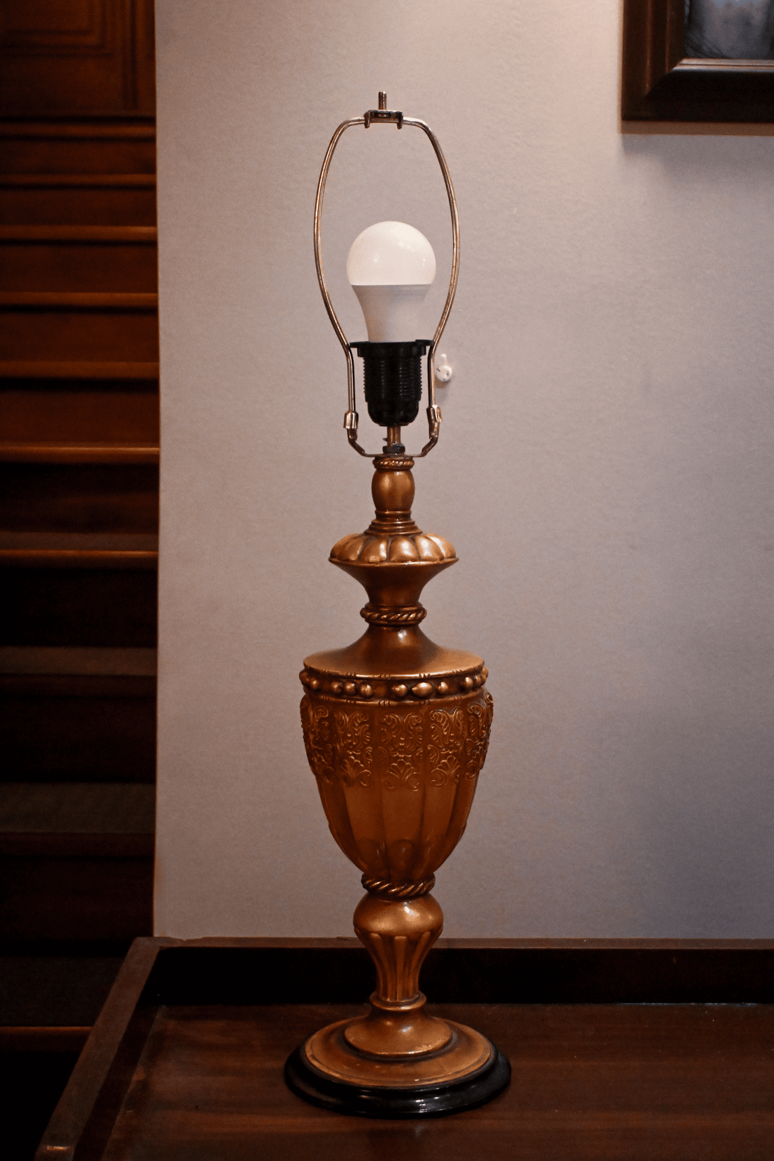 Amber Echo - Victorian Style Table Lamp