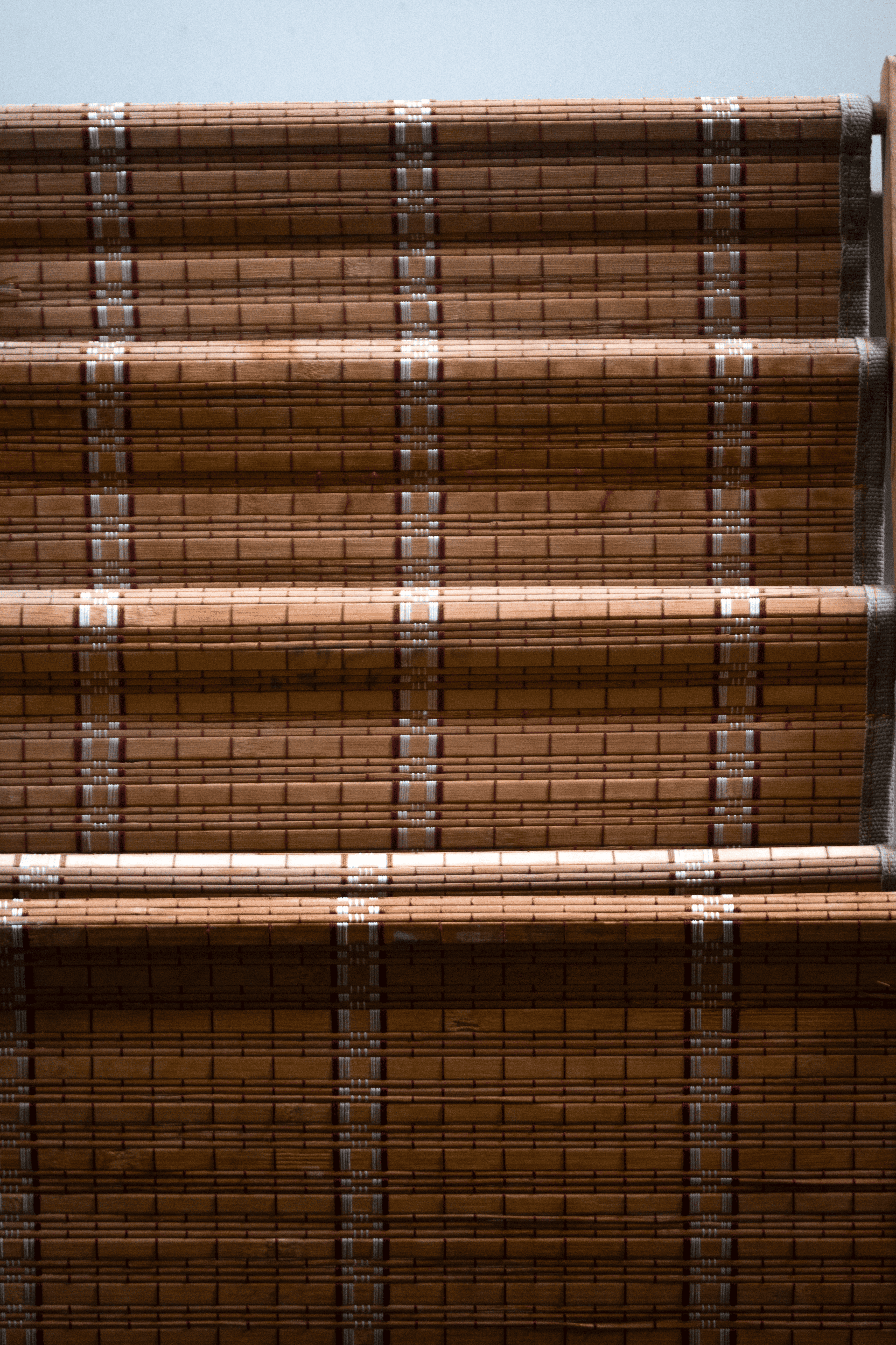 Colonial Reader – Magazine Rack