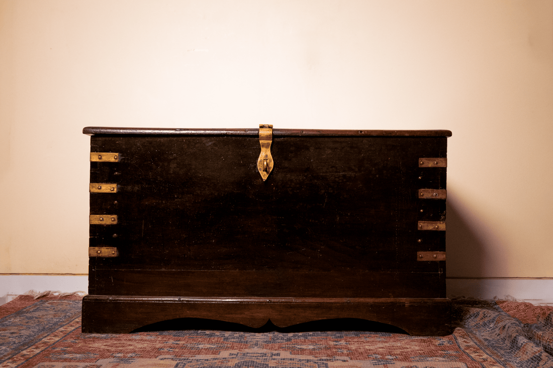 Viceroy’s Vault – Old-Growth Teak Campaign Chest / Brass-Bound Trunk