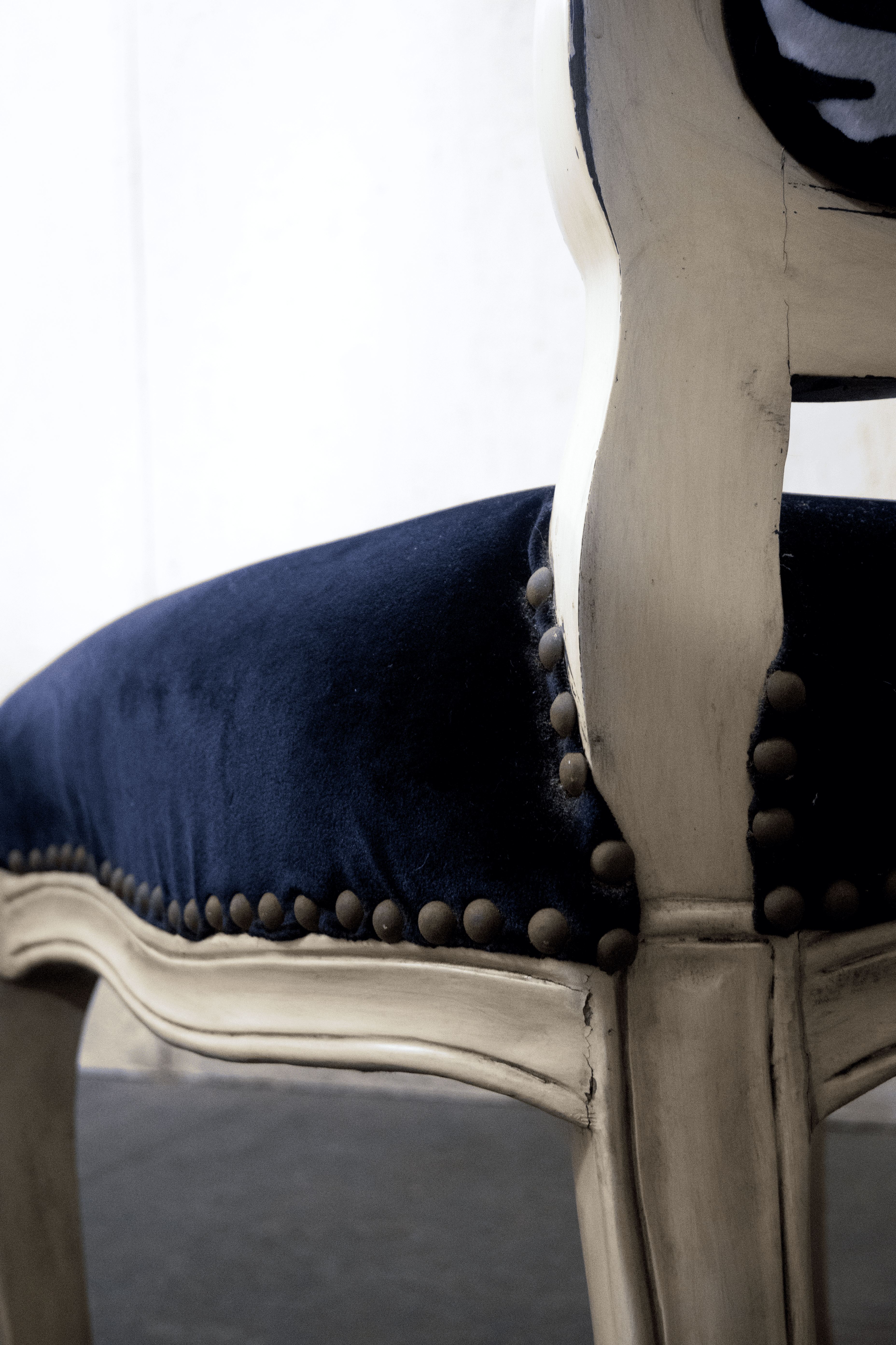 Zebra Majesty - Victorian Ivory Accent Chair