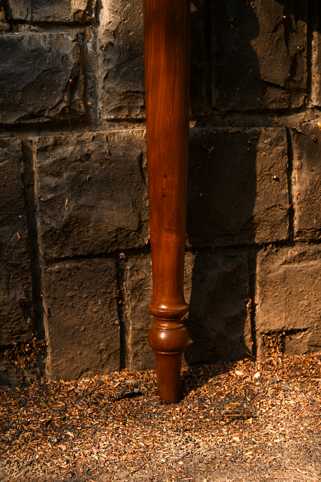 DEMILUNE HALF-MOON CONSOLE TABLE