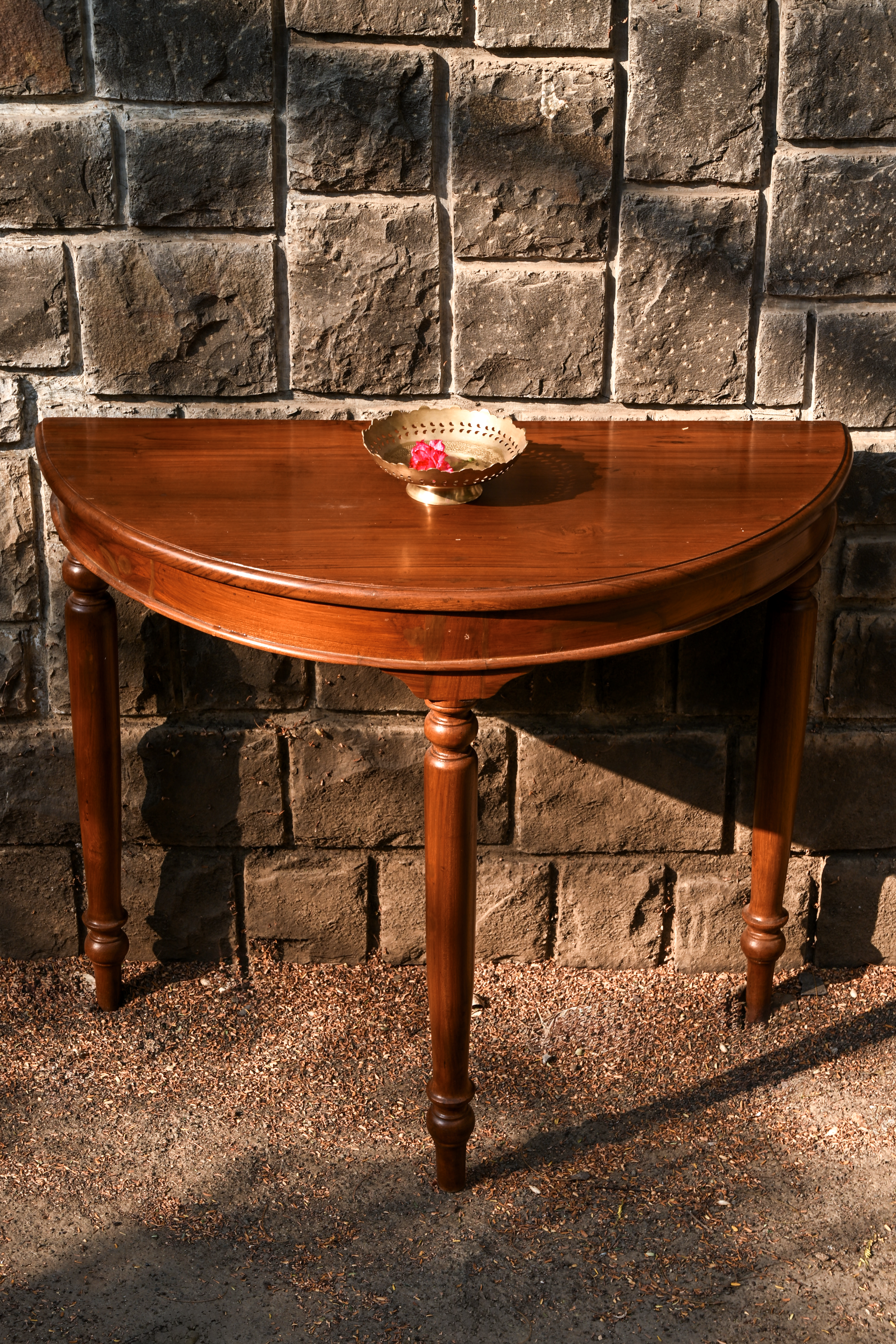 DEMILUNE HALF-MOON CONSOLE TABLE